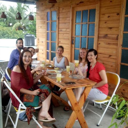 Niya Nest Homestay Kochi Esterno foto