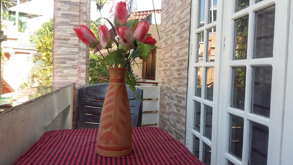 Niya Nest Homestay Kochi Esterno foto
