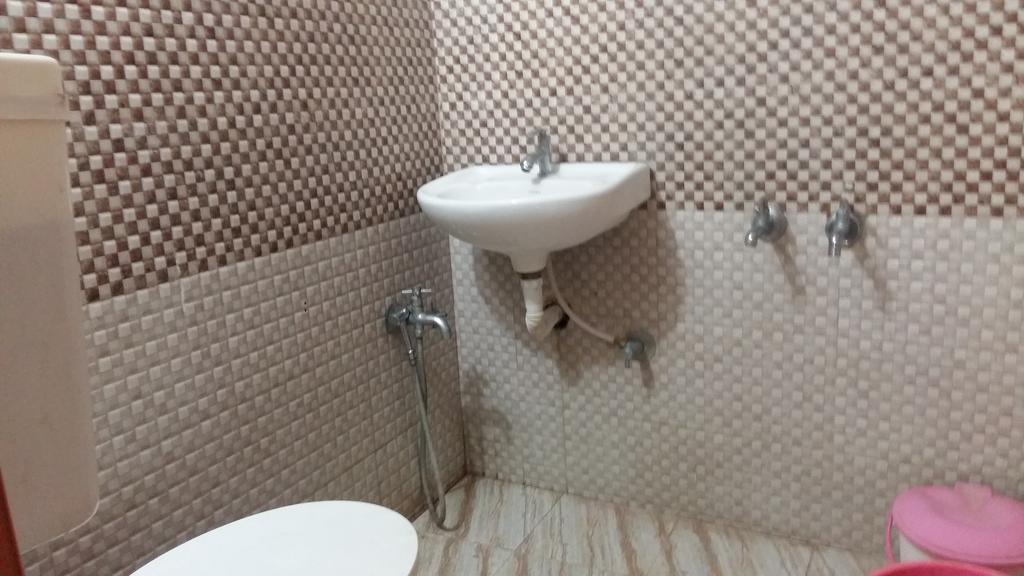 Niya Nest Homestay Kochi Esterno foto