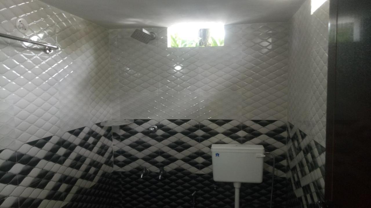 Niya Nest Homestay Kochi Esterno foto
