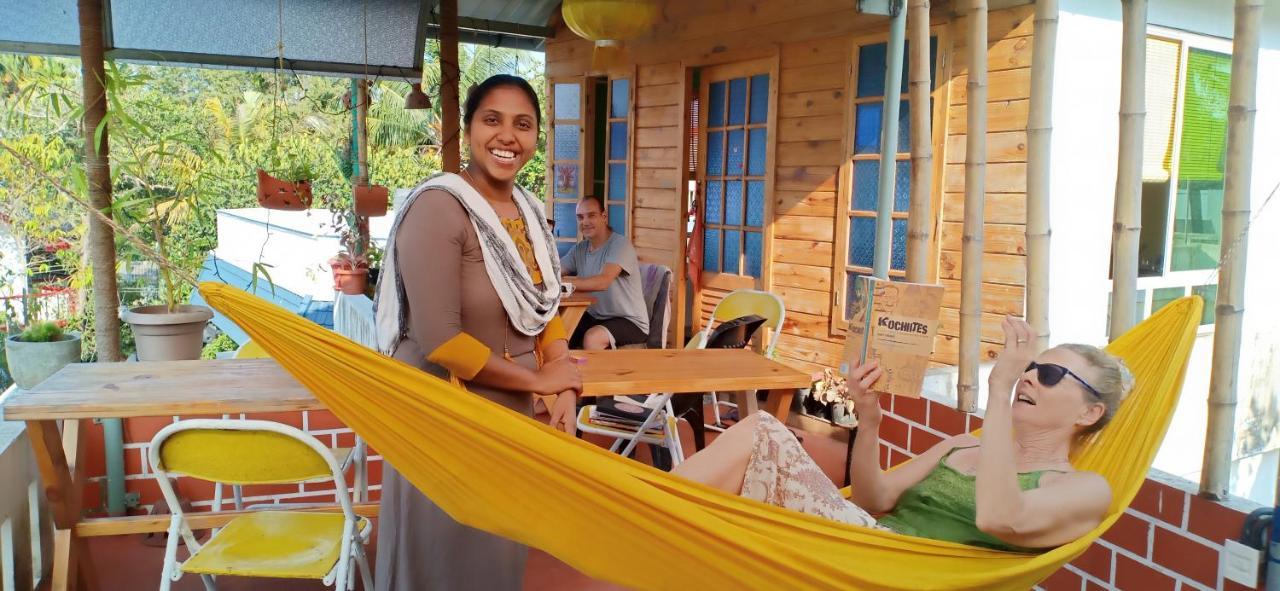 Niya Nest Homestay Kochi Esterno foto